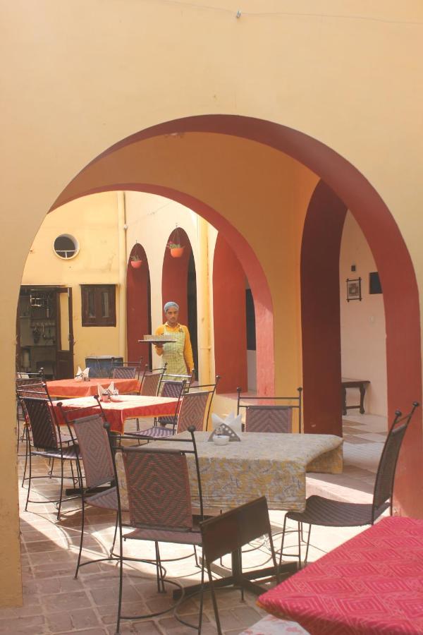 Sankhu Niwas Hotel Bikaner Ngoại thất bức ảnh